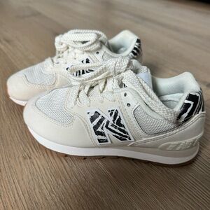 Girls Brand New New Balance Sneaker